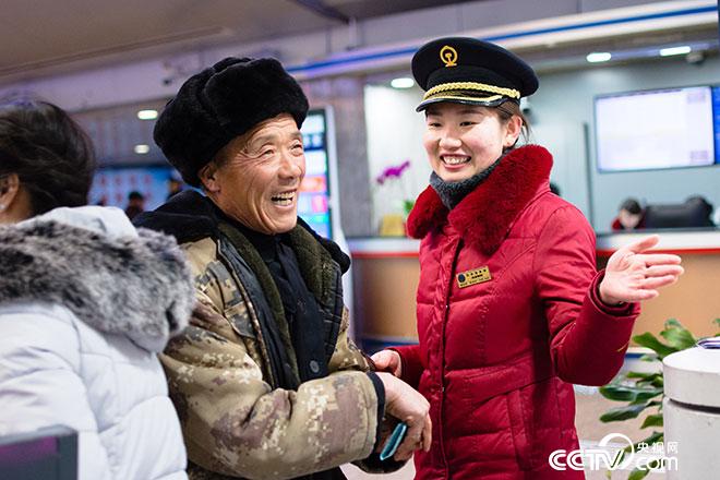 "036" passenger guides key passengers