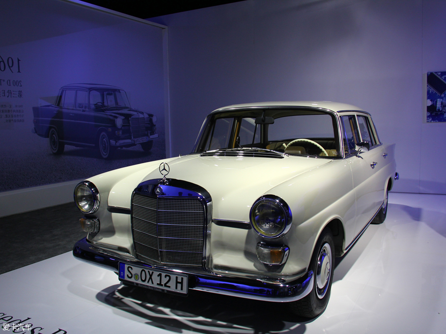 The third generation E-class chassis code W110